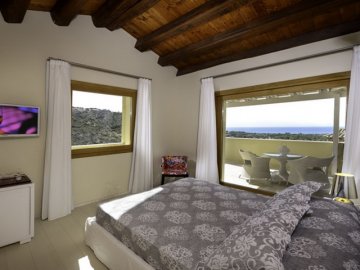 deluxe zeezicht kamer nr. 27- hotel domu simius - sardinie.jpg