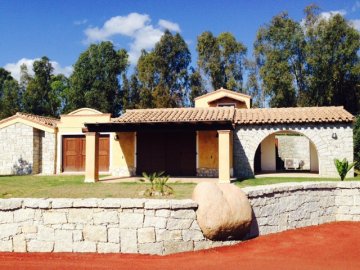 sardinie - luxe vakantiehuis sardinie vlakbij strand.jpg