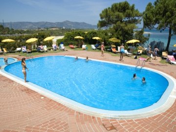vakantie sardinie met kinderen - bungalow club village - sardinia4all (2).jpg