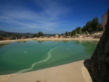 villa baia zwembad 1.jpg