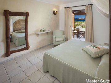 17_vakantie_sardinie_isola_rossa_torreruja.jpg