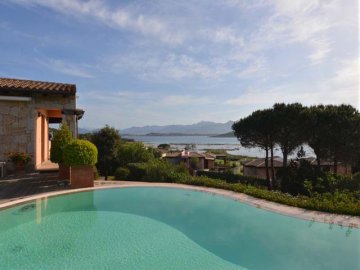 vakantiehuis-aan-zee-sardinie (5).jpg