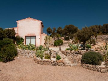 villa-baja-sardinia-1.jpg