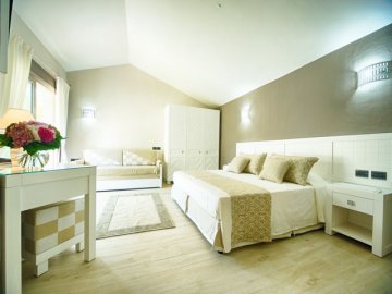 suite-in-boutique-hotel-eliantos-sardinie (3).jpg