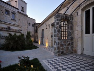 charme-hotel-sardinie-maison-tresnuraghes (17).jpg