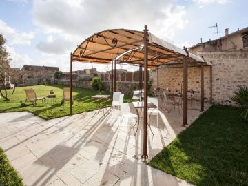 charme-hotel-sardinie-maison-tresnuraghes (20).jpg