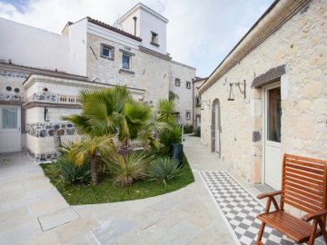 charme-hotel-sardinie-maison-tresnuraghes (14).jpg