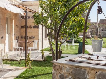 charme-hotel-sardinie-maison-tresnuraghes (1).jpg
