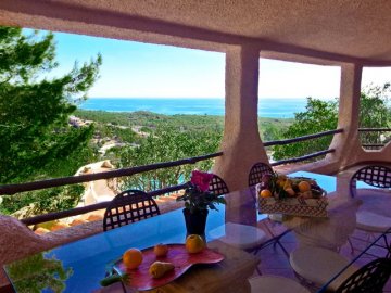 villa-met-zwembad-sardinie-sardinia4all (2).jpg
