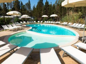 camping-sardinie-met-zwembad-camping-flumendosa (1).jpg