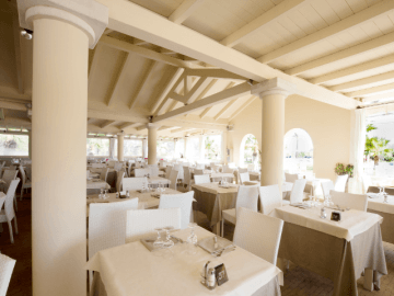 restaurant-resort-spiagge-san-peitro-sardinien.png
