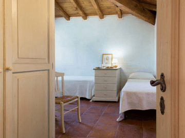vakantiehuis met zwembad op sardinie - villa capo coda cavallo (15).png