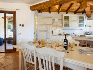 vakantiehuis met zwembad op sardinie - villa capo coda cavallo (14).png