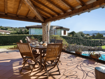vakantiehuis met zwembad op sardinie - villa capo coda cavallo (35).png