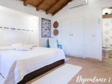 luxe villas sardinie- villa milaggiu - sardinia4all (2).jpg