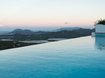 luxe villas sardinie- villa milaggiu - sardinia4all (12).jpg