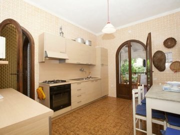 villa wanda di capitana, cagliari sardinien - sardinia4all (6).jpg