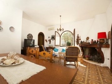 villa wanda di capitana, cagliari sardinien - sardinia4all (5).jpg