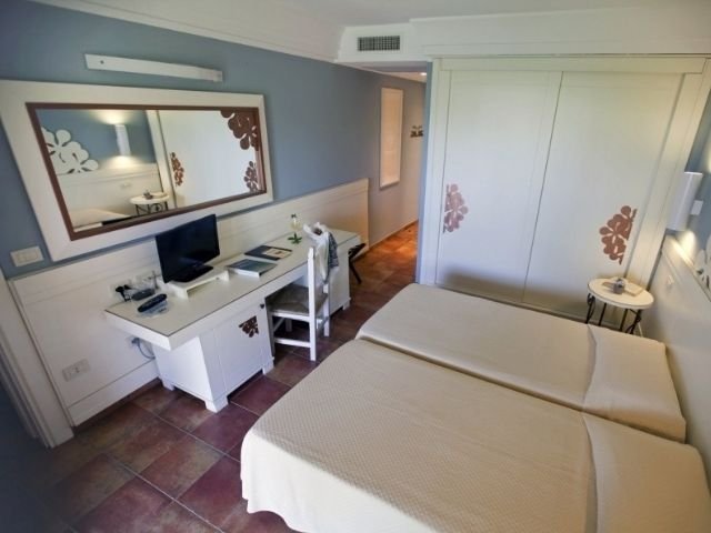 lantana hotel 2022 - sardinia4all (1).jpg