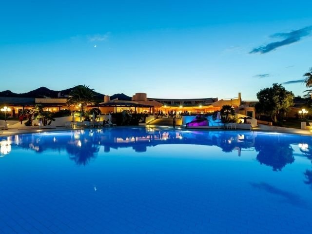 sant'elmo beach hotel 2022 - sardinia4all (4).jpg