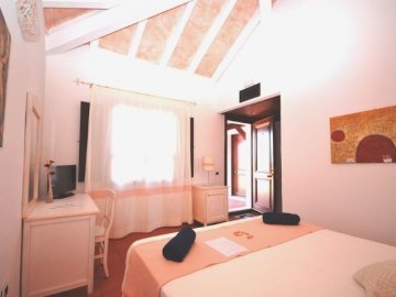 galanias retreat bari sardo 2022 - sardinia4all (2).jpg