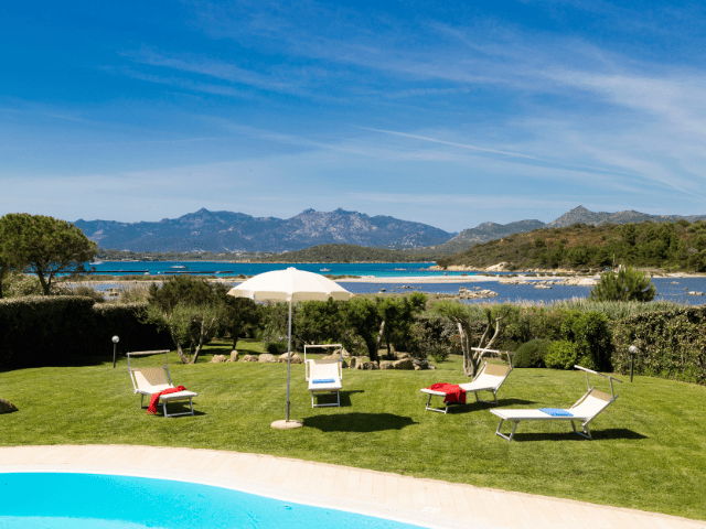 vakantiehuis met zwembad op sardinie - villa maresol (6).png
