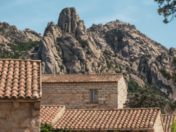 borgo antico hotel in san pantaleo - sardinie (6).png