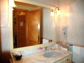 Badkamer - Hotel Sa Prenda - Villa San Pietro - Sardinie