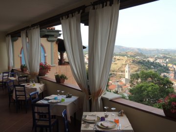 Hotel Su Lithu - Hotel Sardinie met zwembad in Bitti (2)