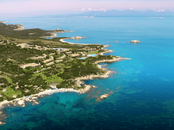 luxe resorts sardinie - resort erica aan zee in noord sardinie (17).jpg