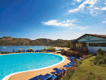 Solarium aan zee - Hotel Cala di Lepre - Palau - Sardinie
