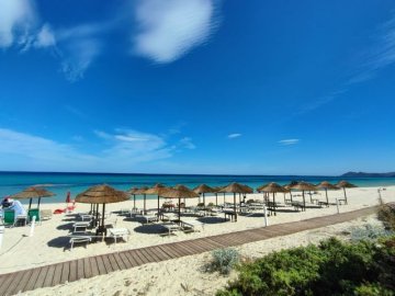 Hotel   Albaruja Costa Rei Sardinien 2026 - sardinia4all (4).jpg
