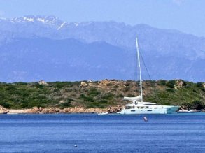 Sardinien im Mai – blühende Natur, ruhige Strände und erste Badetage